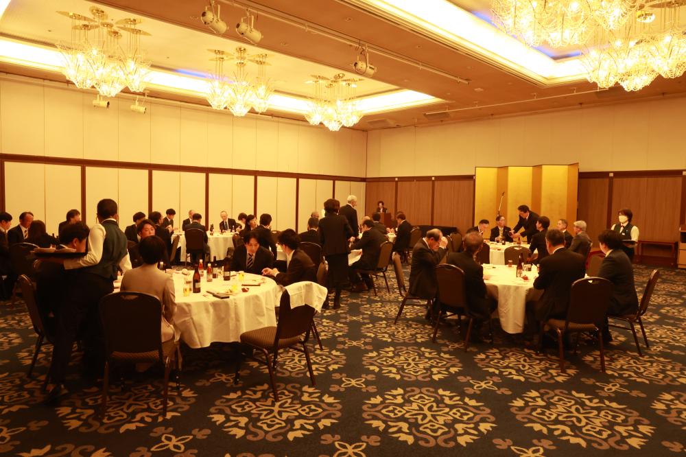 ���e�j���